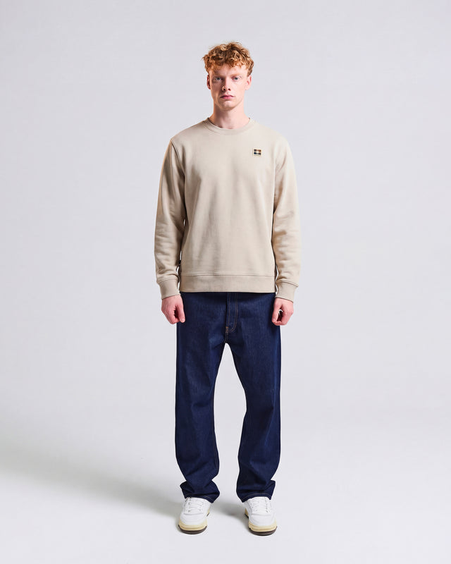 BADGE CREWNECK