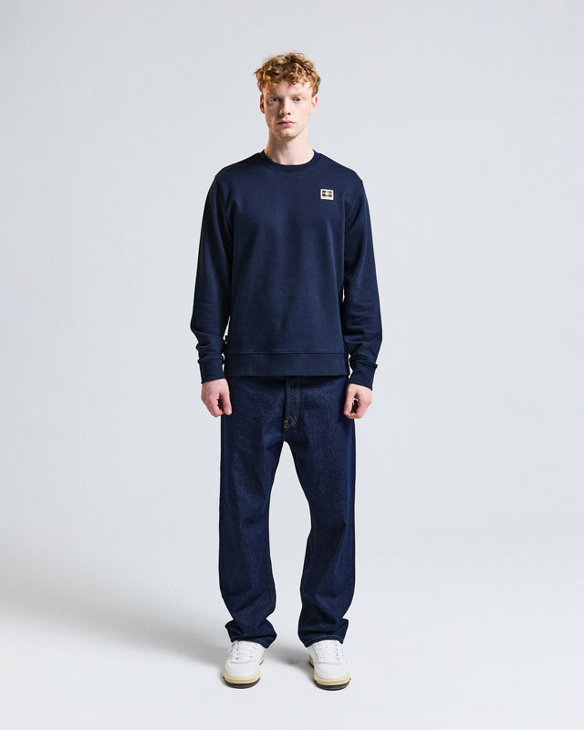 BADGE CREWNECK