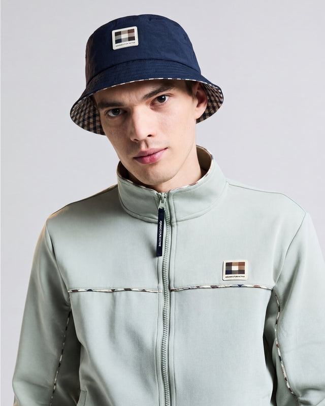 LAMINA BADGE BUCKET CAP