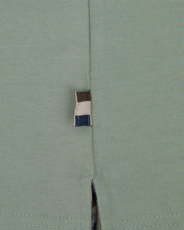 STRETCH PIQUET BADGE POLO