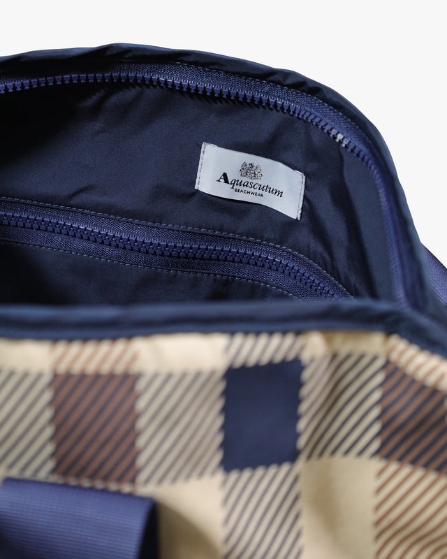 Aquascutum Active MACRO ICONIC BAG