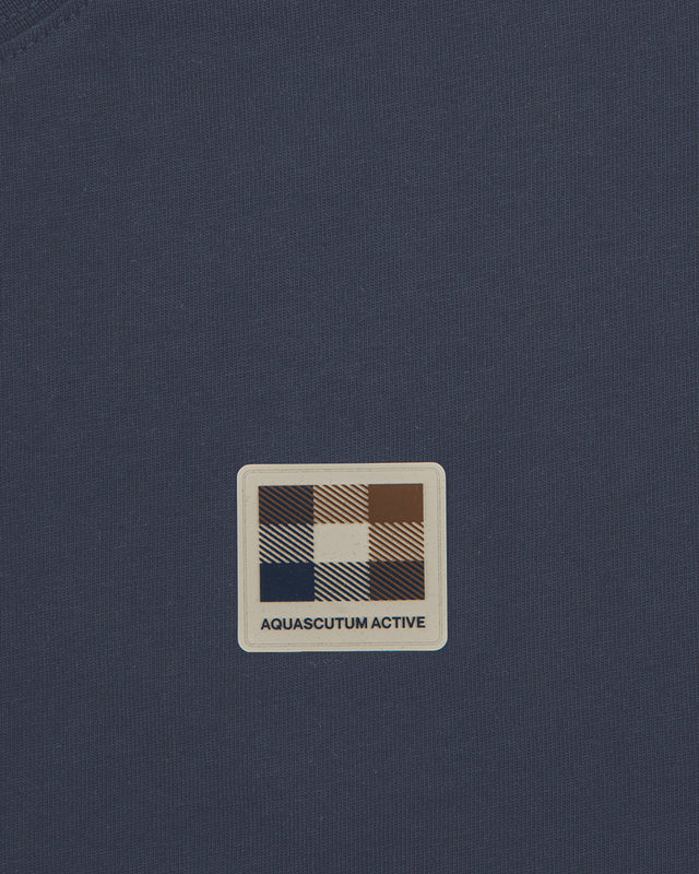 BADGE T-SHIRT