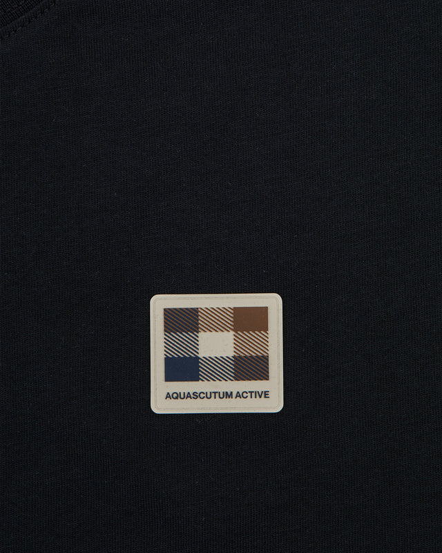 BADGE T-SHIRT
