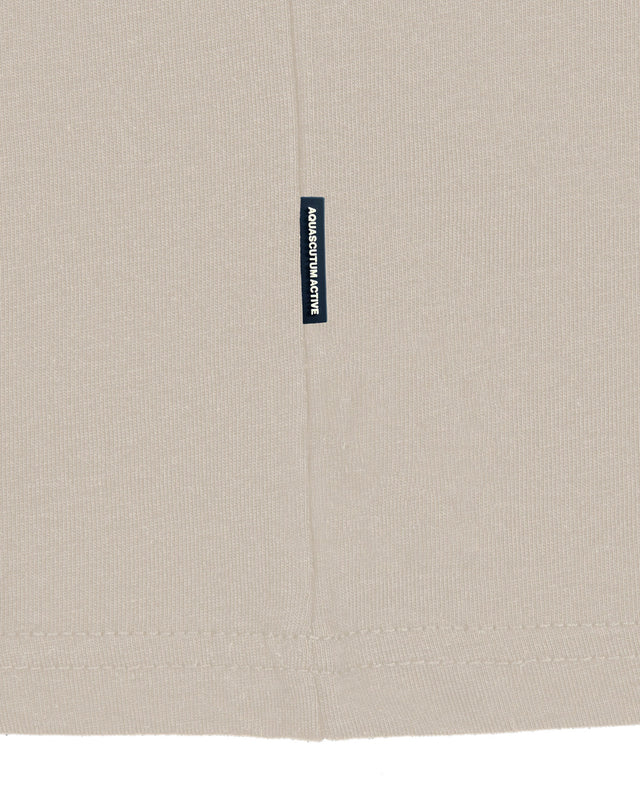 BADGE T-SHIRT