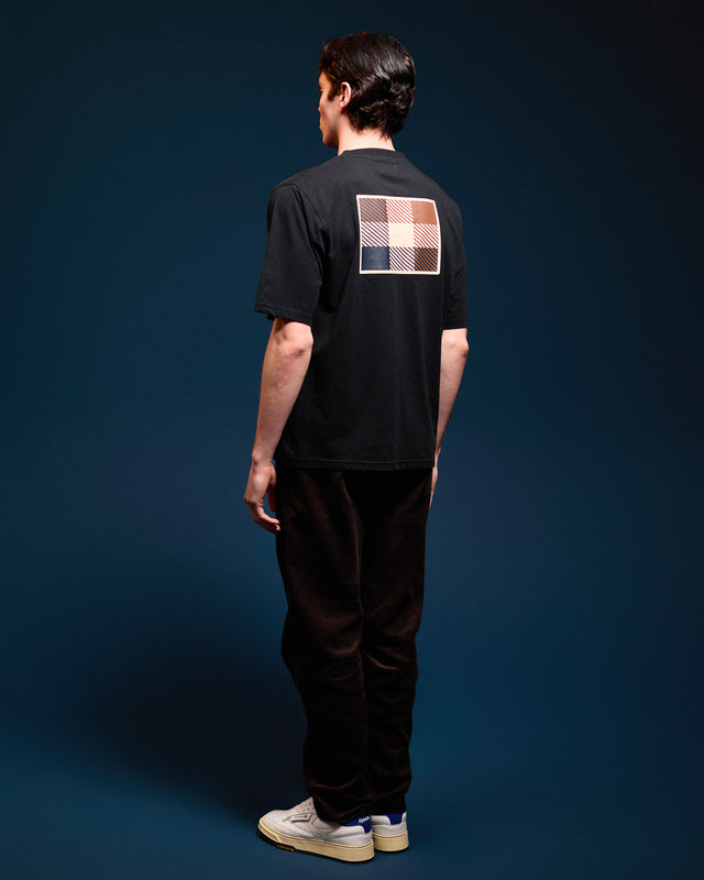BACK GRAPHIC T-SHIRT