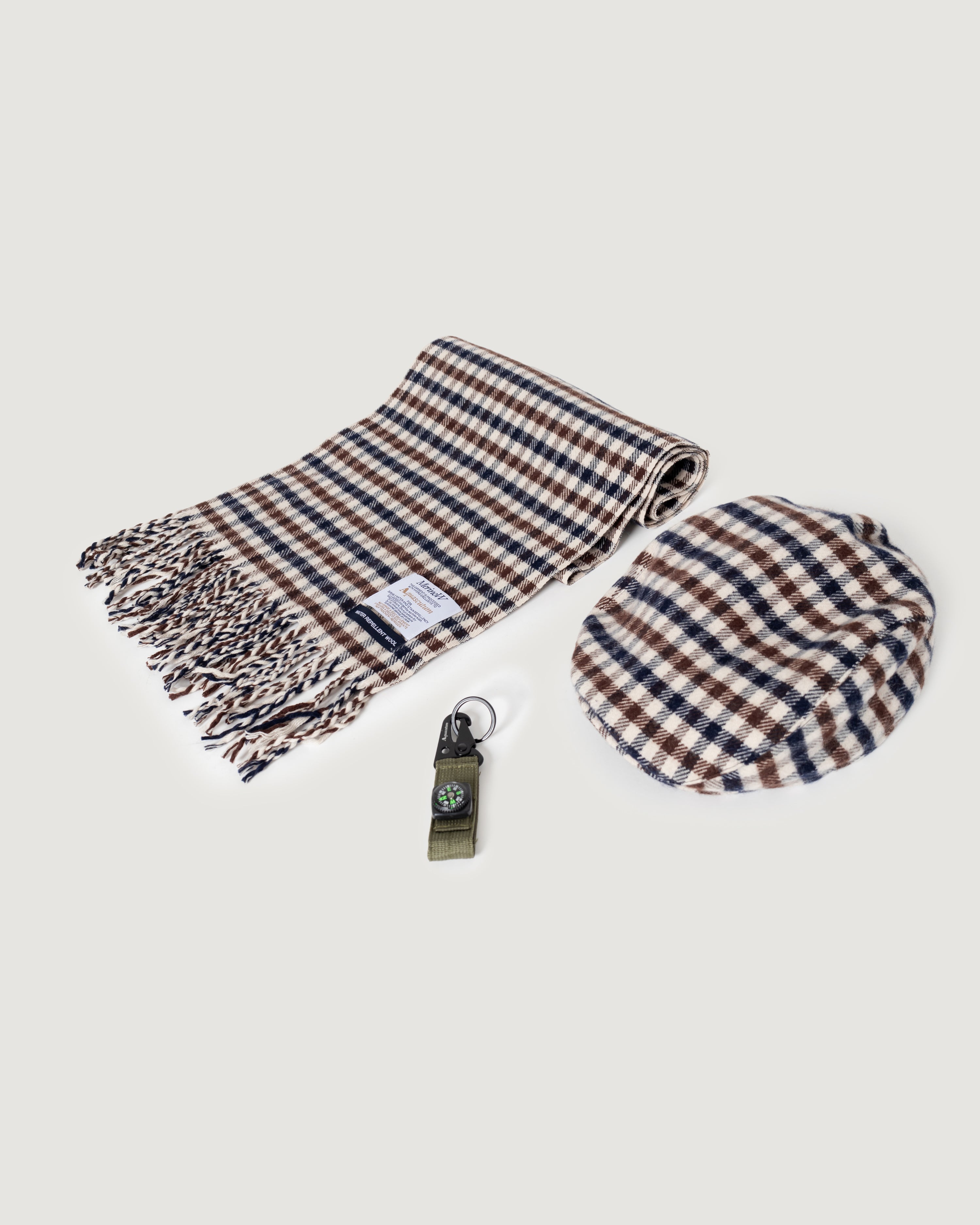 ACTIVE SCARF ACTIVE FLAT CAP ACTIVE KEYCHAIN GIFT SET