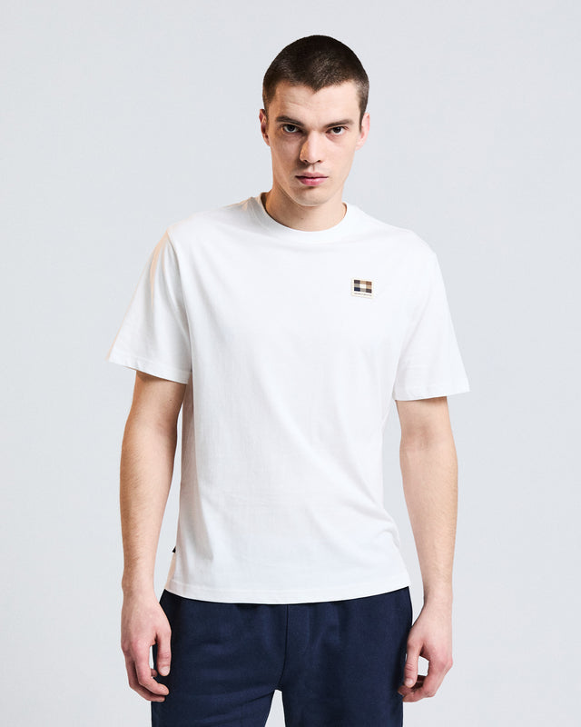 BADGE T-SHIRT